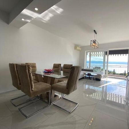 Apartman Mimato Lovran Exteriör bild