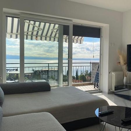 Apartman Mimato Lovran Exteriör bild